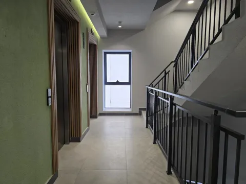 Rent, office space, 126m², Tološka šuma, Podgorica - image 9