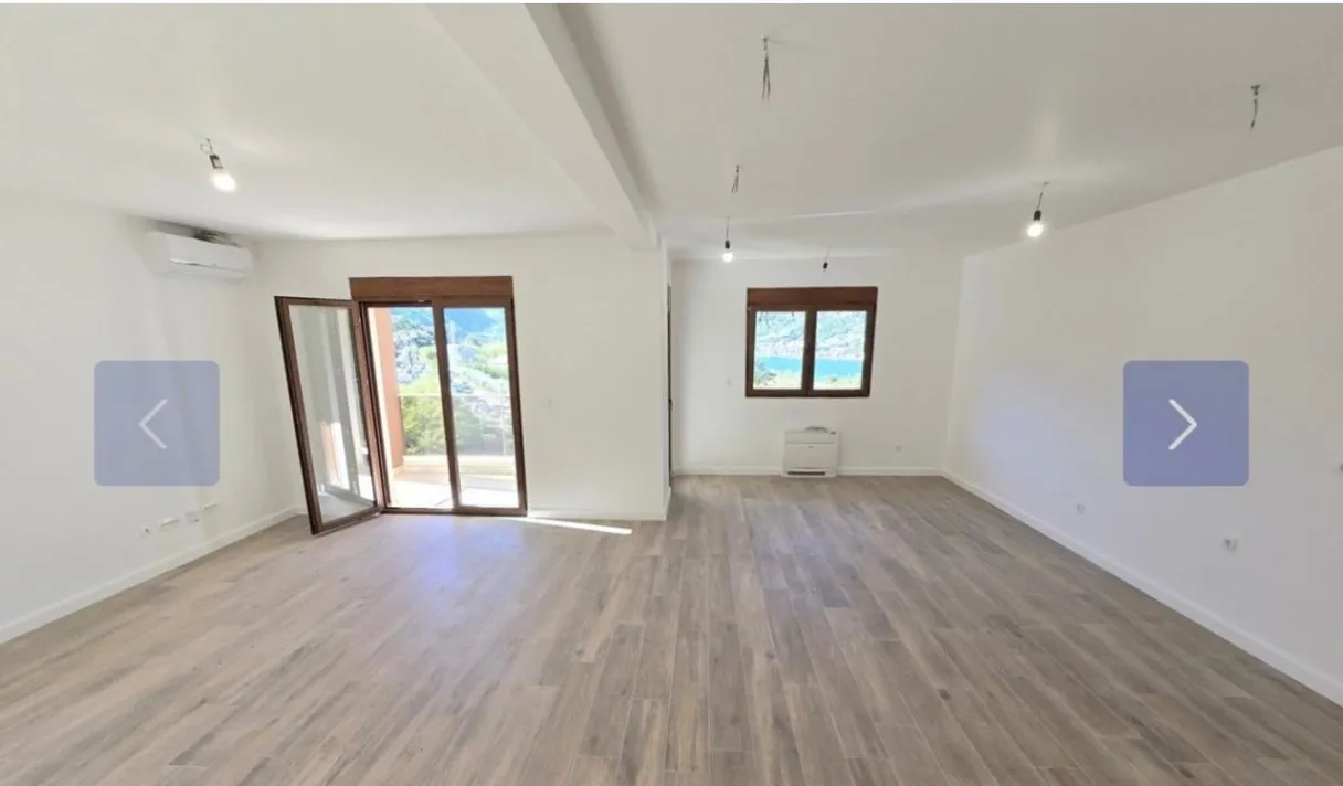 Prodaja, trosoban stan, 140m², Dobrota, Kotor