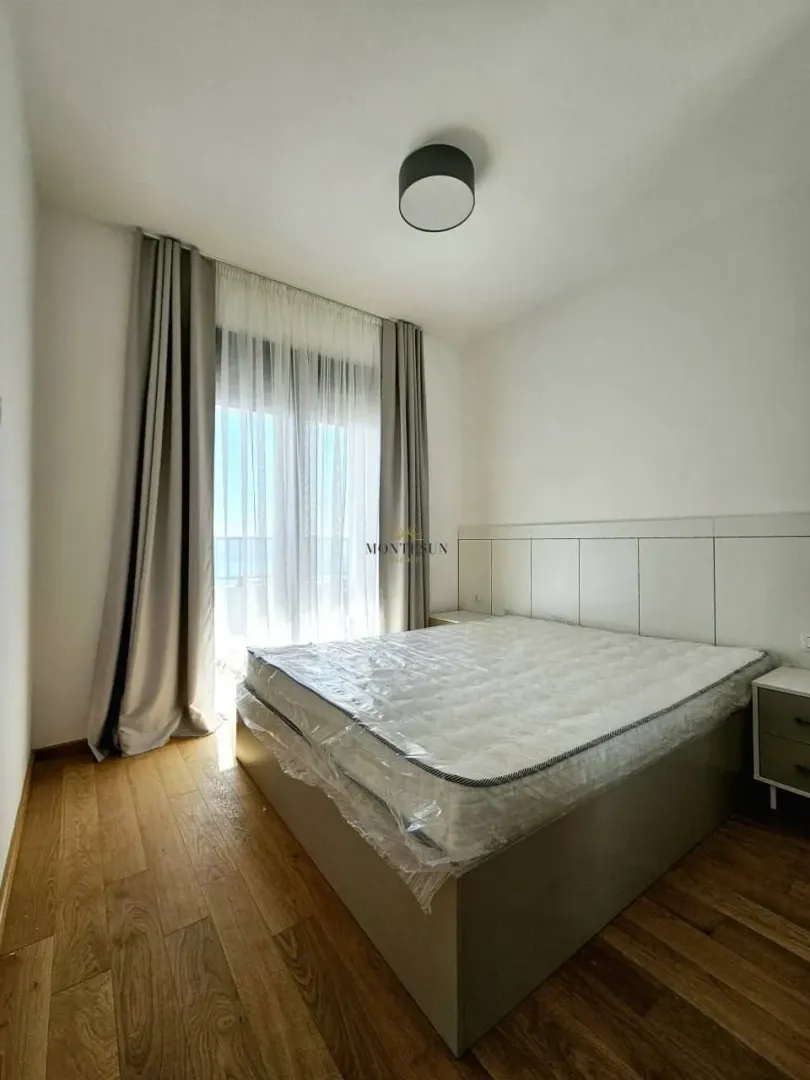 Rent, one bedroom apartment, 45m², Bečići, Budva