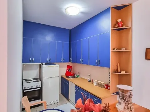 Prodaja, dvosoban stan, 65m², Stari Aerodrom, Podgorica - image 3