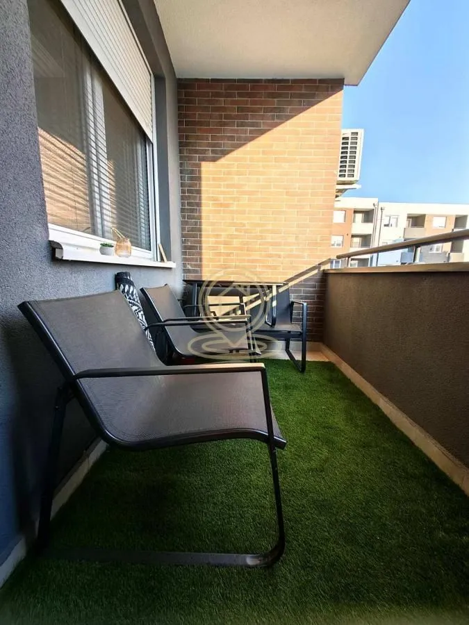 Izdavanje, dvosoban stan, 49m², Avijatičarsko naselje, Novi Sad Sve Podlokacije
