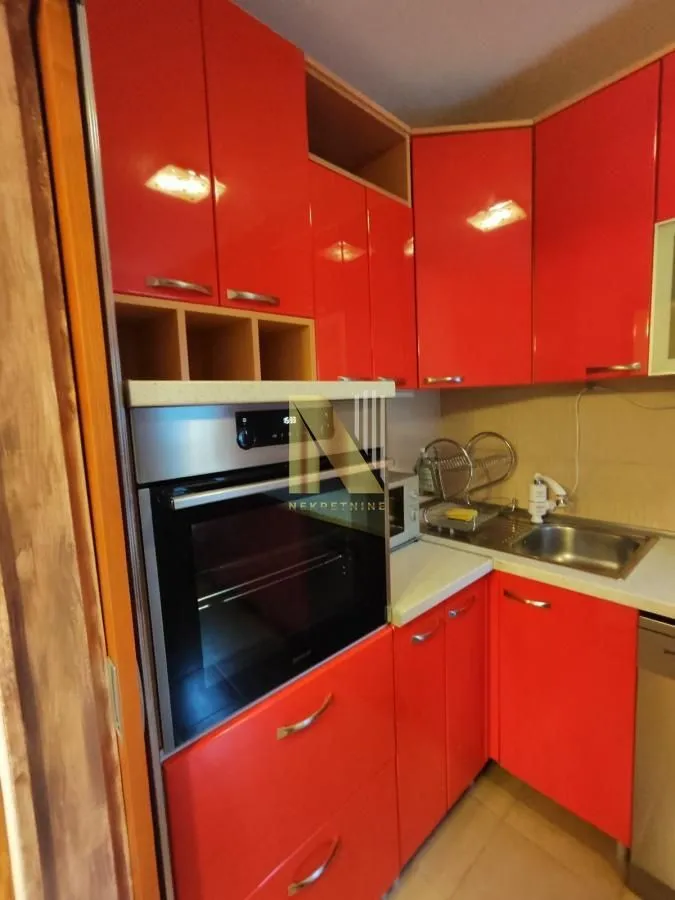 Izdavanje, trosoban stan, 73m², Kej, Novi Sad Sve Podlokacije
