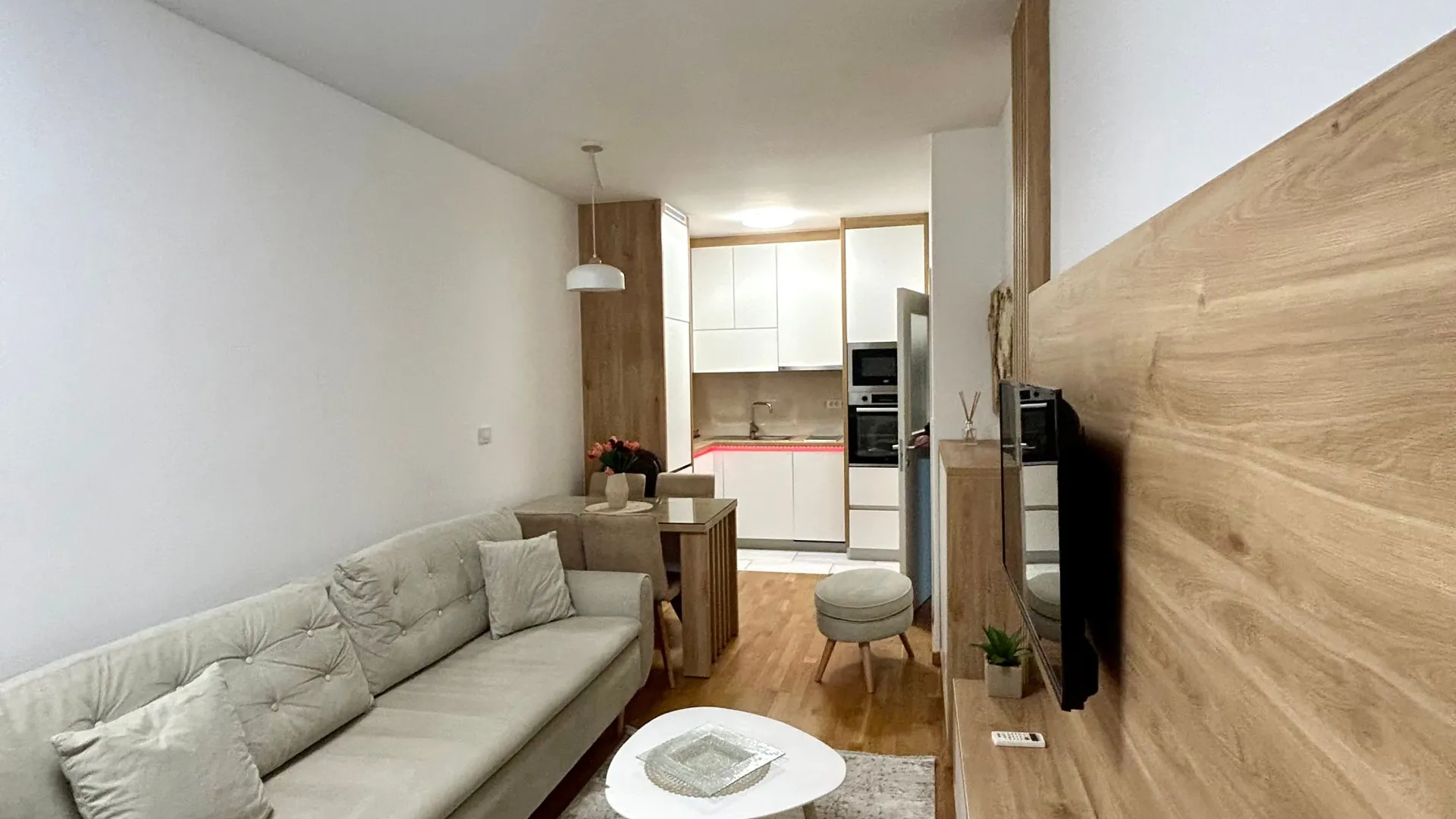 Rent, one bedroom apartment, 45m², Stari Aerodrom, Podgorica