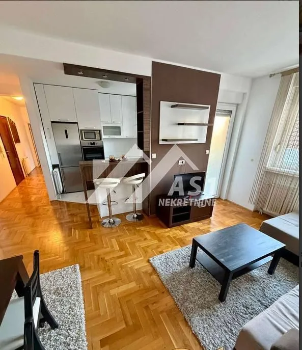 Izdavanje, trosoban stan, 64m², Sajam, Novi Sad Sve Podlokacije