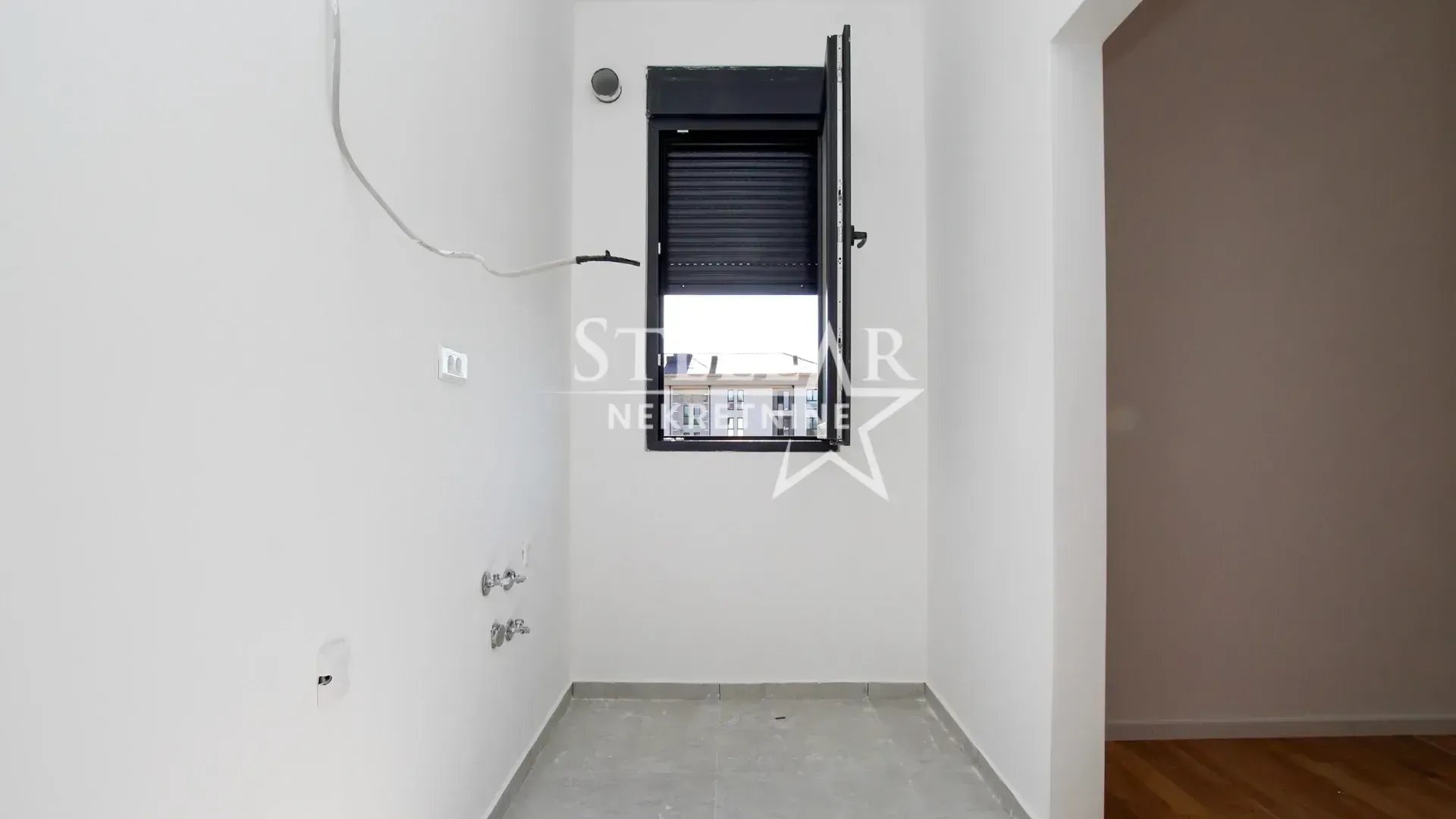 Prodaja, dvosoban stan, 64m², Tološi, Podgorica