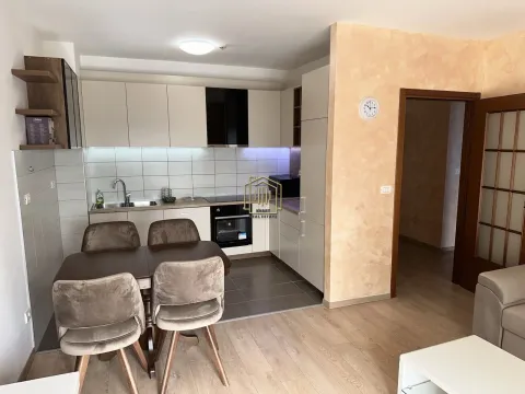 Rent, two bedroom apartment, 75m², City Kvart, Podgorica - image 3