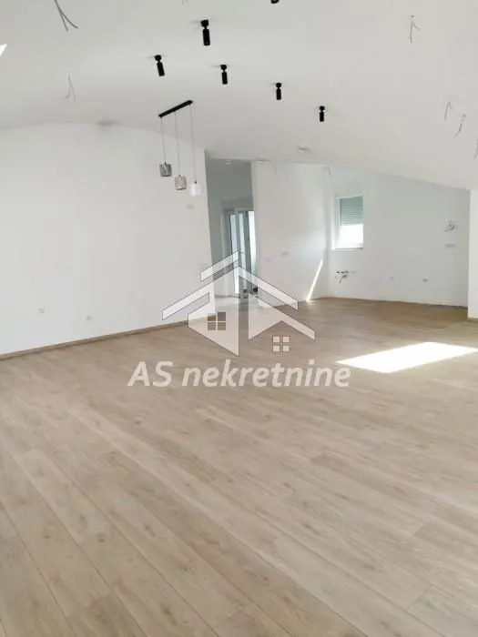 Prodaja, četvorosoban stan, 132m², Lekino Brdo, Voždovac Sve Podlokacije