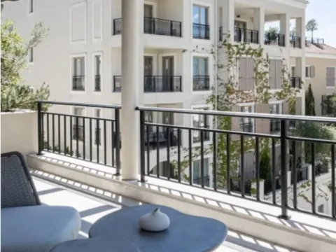 Sale, three bedroom apartment, 247m², Porto Montenegro, Tivat - image 10