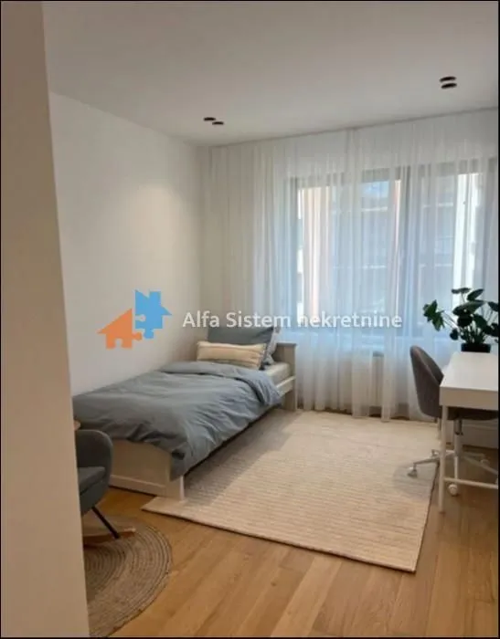 Rent, four bedroom apartment, 112m², Stari Grad, Beograd