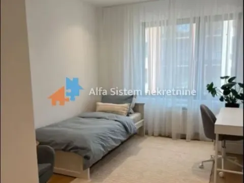Izdavanje, četvorosoban stan, 112m², Stari Grad, Beograd - image 11