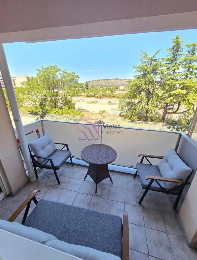 Izdavanje, dvosoban stan, 70m², City Kvart, Podgorica