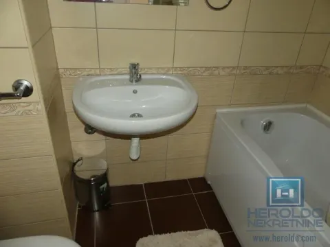 Sale, four bedroom apartment, 105m², Vašarište, Jagodina - image 10