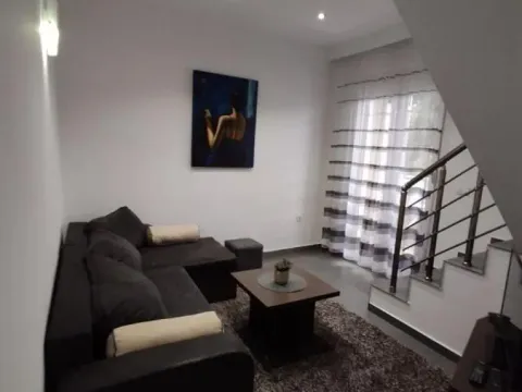 Izdavanje, dvosoban stan, 70m², Tivat, Crna Gora - image 4