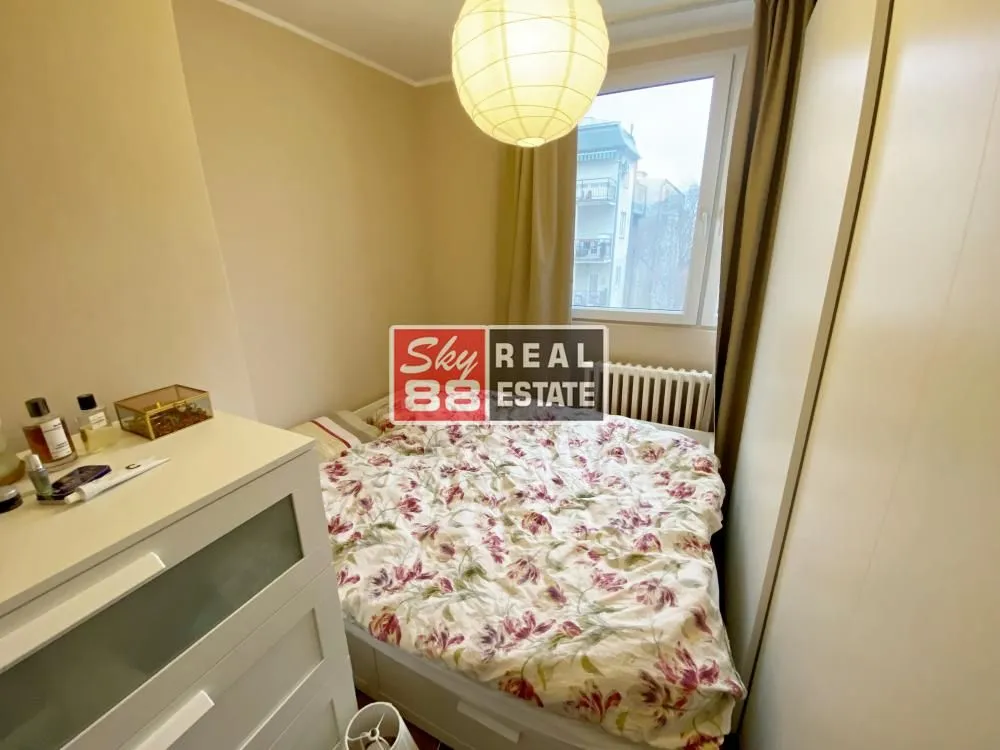 Sale, two bedroom apartment, 40m², Kalenić Pijaca, Vračar Sve Podlokacije