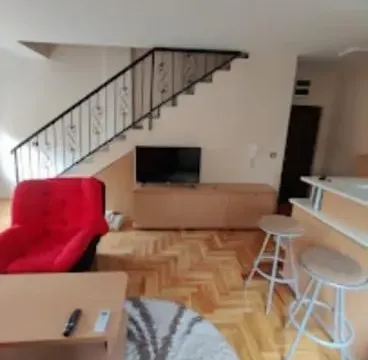 Izdavanje, četvorosoban stan, 110m², Železnička Stanica, Novi Sad Sve Podlokacije - image 2