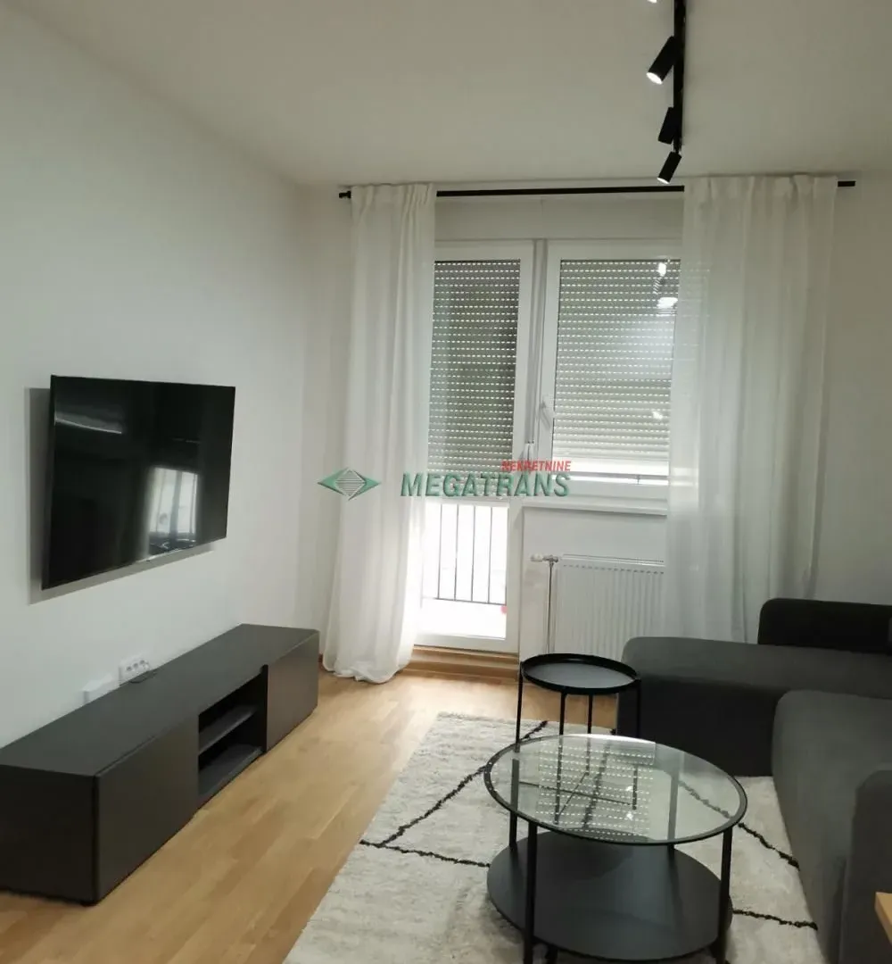 Izdavanje, dvosoban stan, 43m², Petrovaradin, Novi Sad