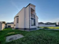 Prodaja, kuća, 400m², Tološi, Podgorica - image 34