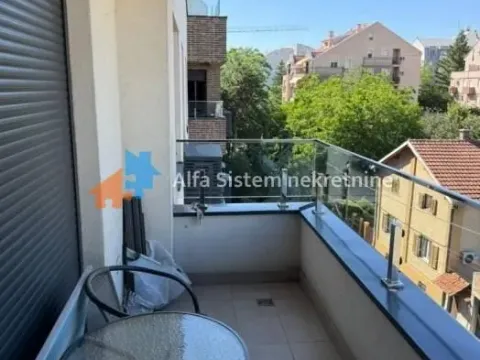 Rent, two bedroom apartment, 55m², Južni Bulevar, Vračar Sve Podlokacije - image 10