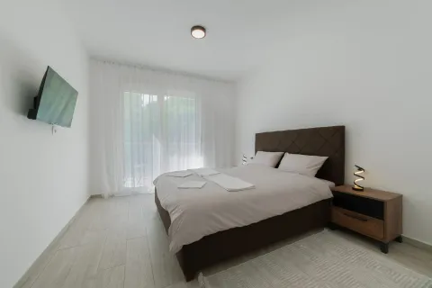Izdavanje, jednosoban stan, 57m², Bečići, Budva - image 5