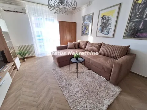 Izdavanje, garsonjera, 28m², Bulevar Oslobodjenja, Novi Sad Sve Podlokacije - image 8