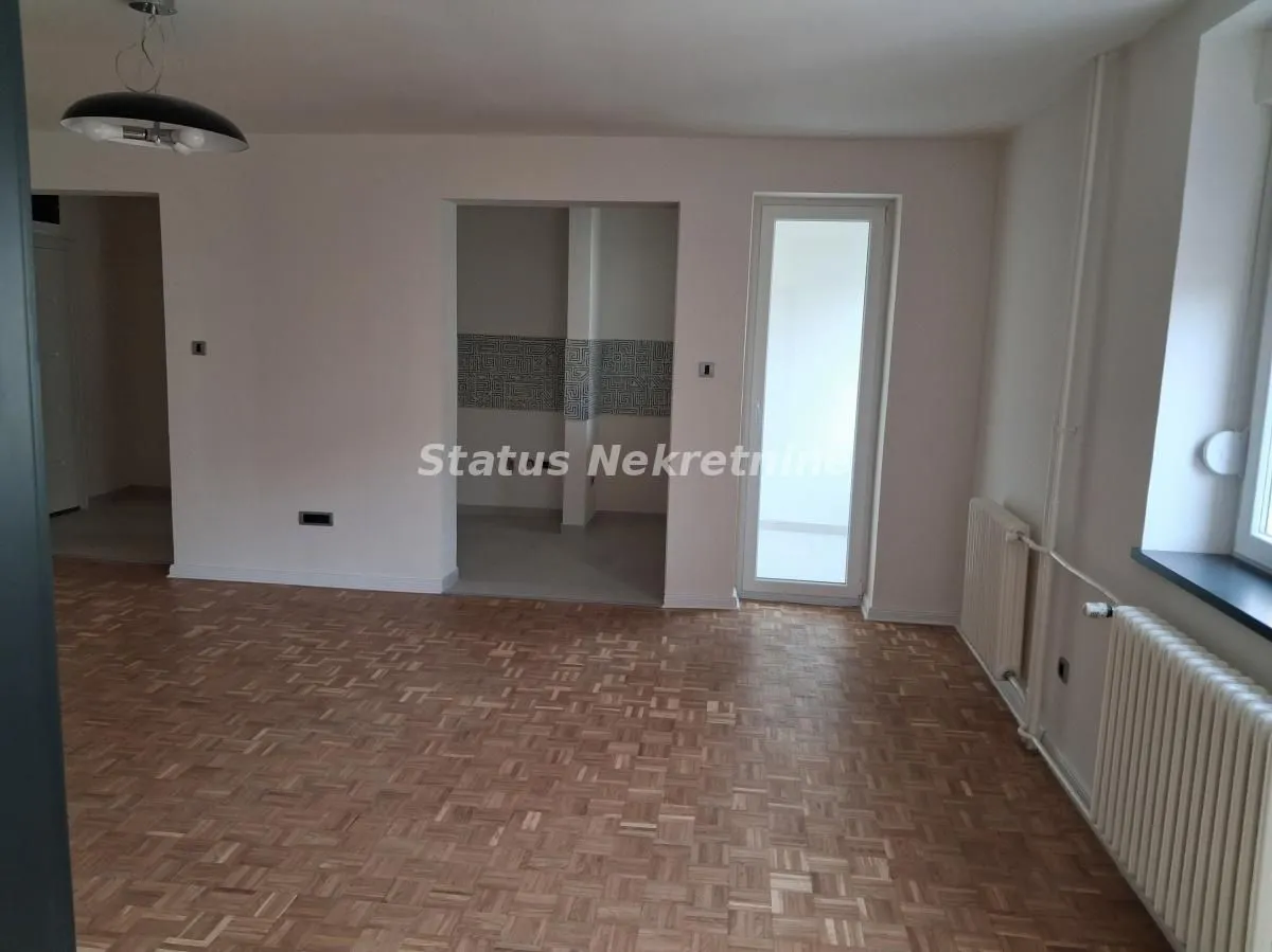 Prodaja, dvosoban stan, 64m², Cara Dušana, Novi Sad Sve Podlokacije