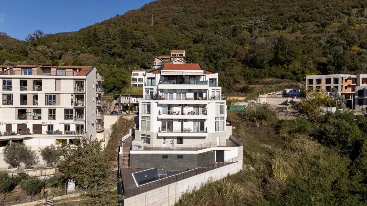 Prodaja, dvosoban stan, 153m², Tivat, Crna Gora