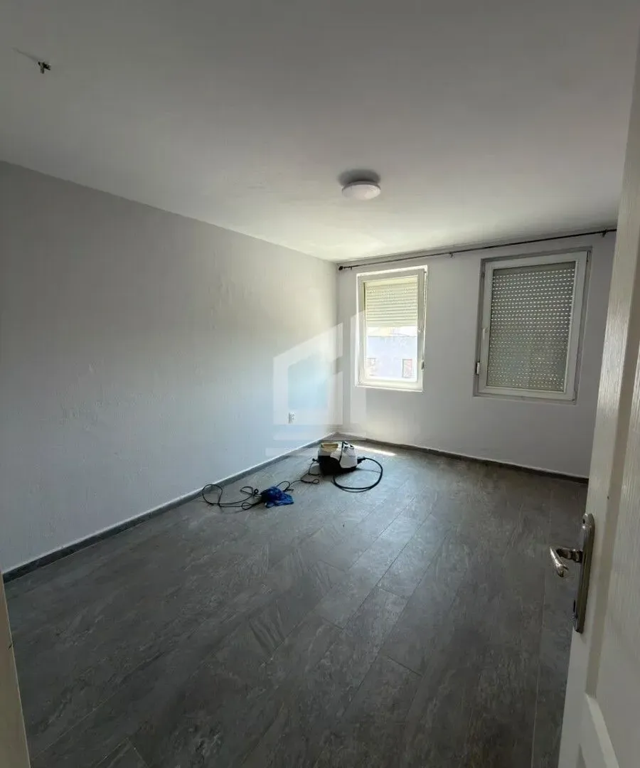 Izdavanje, dvosoban stan, 85m², Centar, Rožaje
