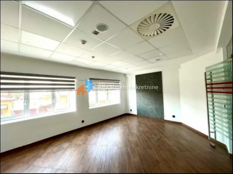 Rent, office space, 325m², Retenzija, Beograd