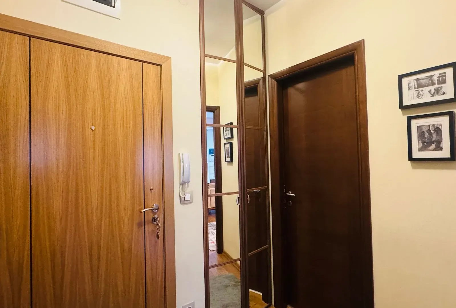 Prodaja, dvosoban stan, 62m², Krivi Most, Podgorica