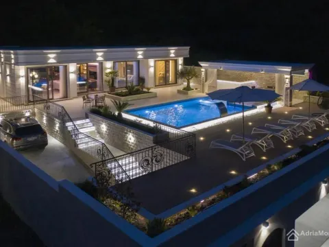 Prodaja, kuća, 190m², Prijevor, Budva