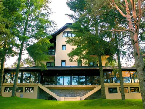 Sale, house, 1400m², Zlatibor, Srbija