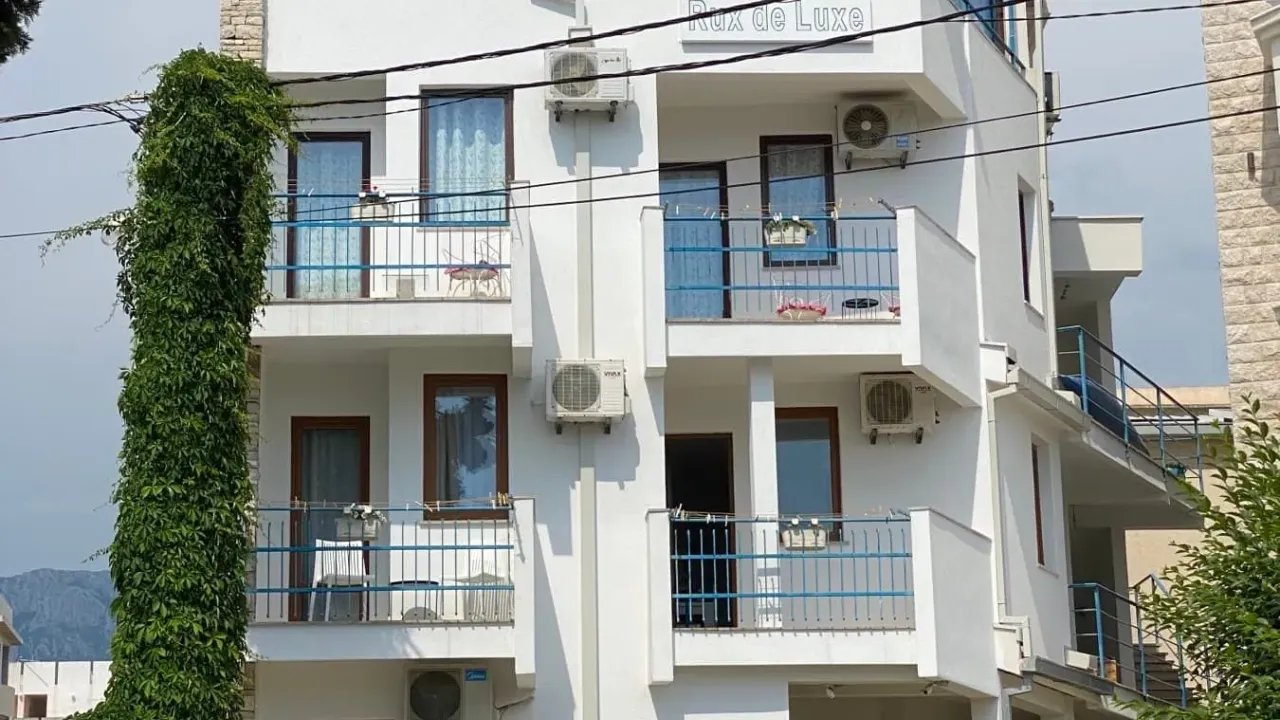 Sale, house, 435m², Šušanj, Bar