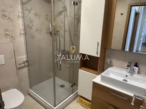 Prodaja, dvosoban stan, 63m², City Kvart, Podgorica - image 8