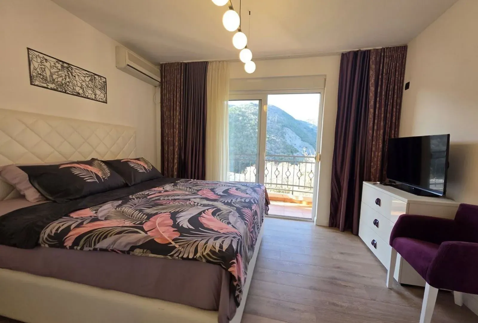 Sale, four bedroom apartment, 107m², Bečići, Budva