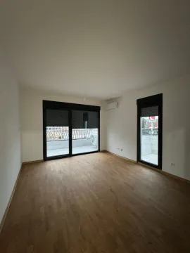 Rent, two bedroom apartment, 57m², Podgorica, Crna Gora - image 7
