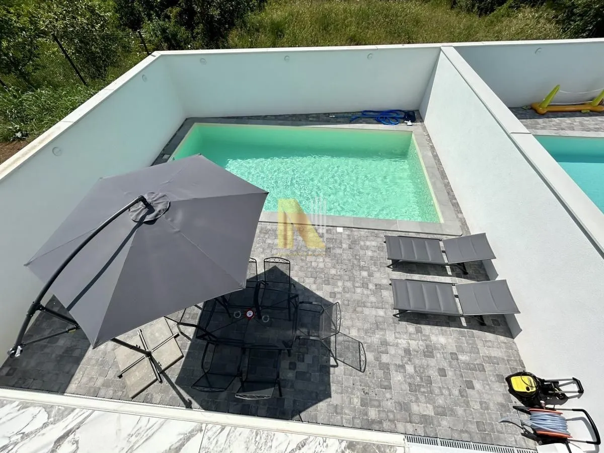 Izdavanje, kuća, 180m², Sremska Kamenica, Petrovaradin