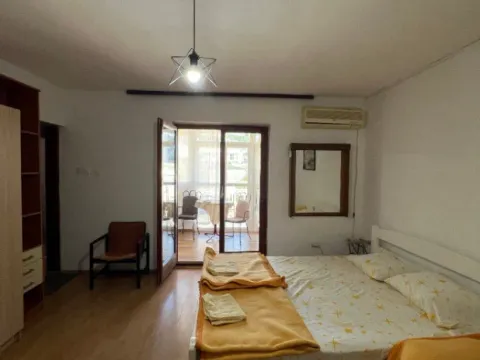 Rent, studio apartment, 35m², Šušanj, Bar - image 3