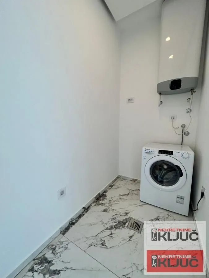 Izdavanje, kuća, 180m², Sremska Kamenica, Petrovaradin