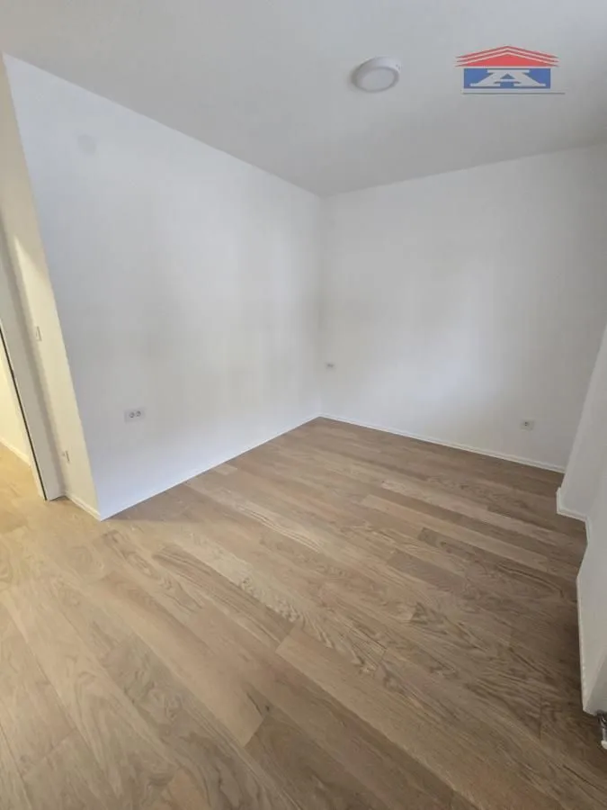 Izdavanje, dvosoban stan, 42m², Podbara, Novi Sad Sve Podlokacije