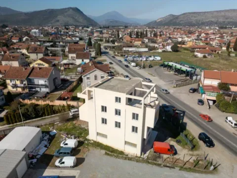 Izdavanje, poslovni prostor, 600m², Gornja Gorica, Podgorica - image 3