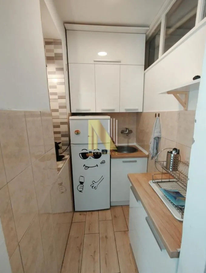 Izdavanje, garsonjera, 26m², Detelinara, Novi Sad Sve Podlokacije
