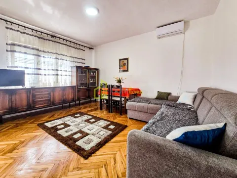 Izdavanje, trosoban stan, 100m², Zagorič, Podgorica - image 3