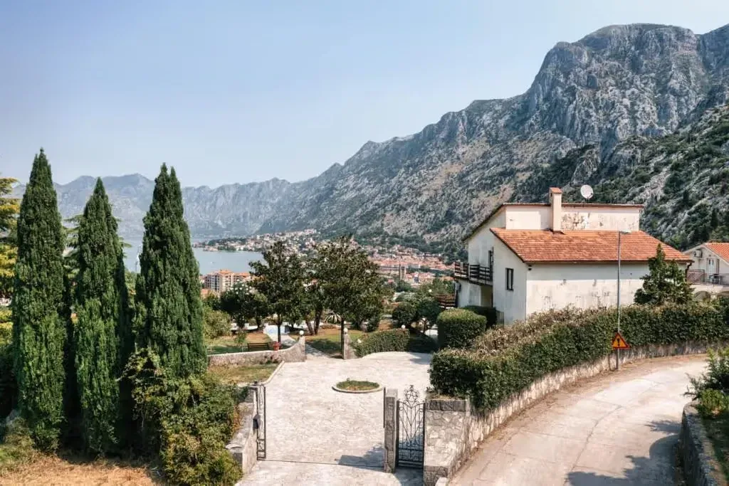 Sale, house, 450m², Kotor, Crna Gora