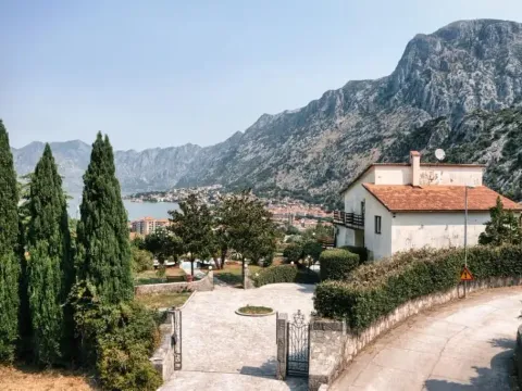 Prodaja, kuća, 450m², Kotor, Crna Gora - image 2