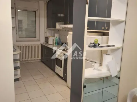 Rent, three bedroom apartment, 90m², Sajam, Novi Sad Sve Podlokacije - image 2
