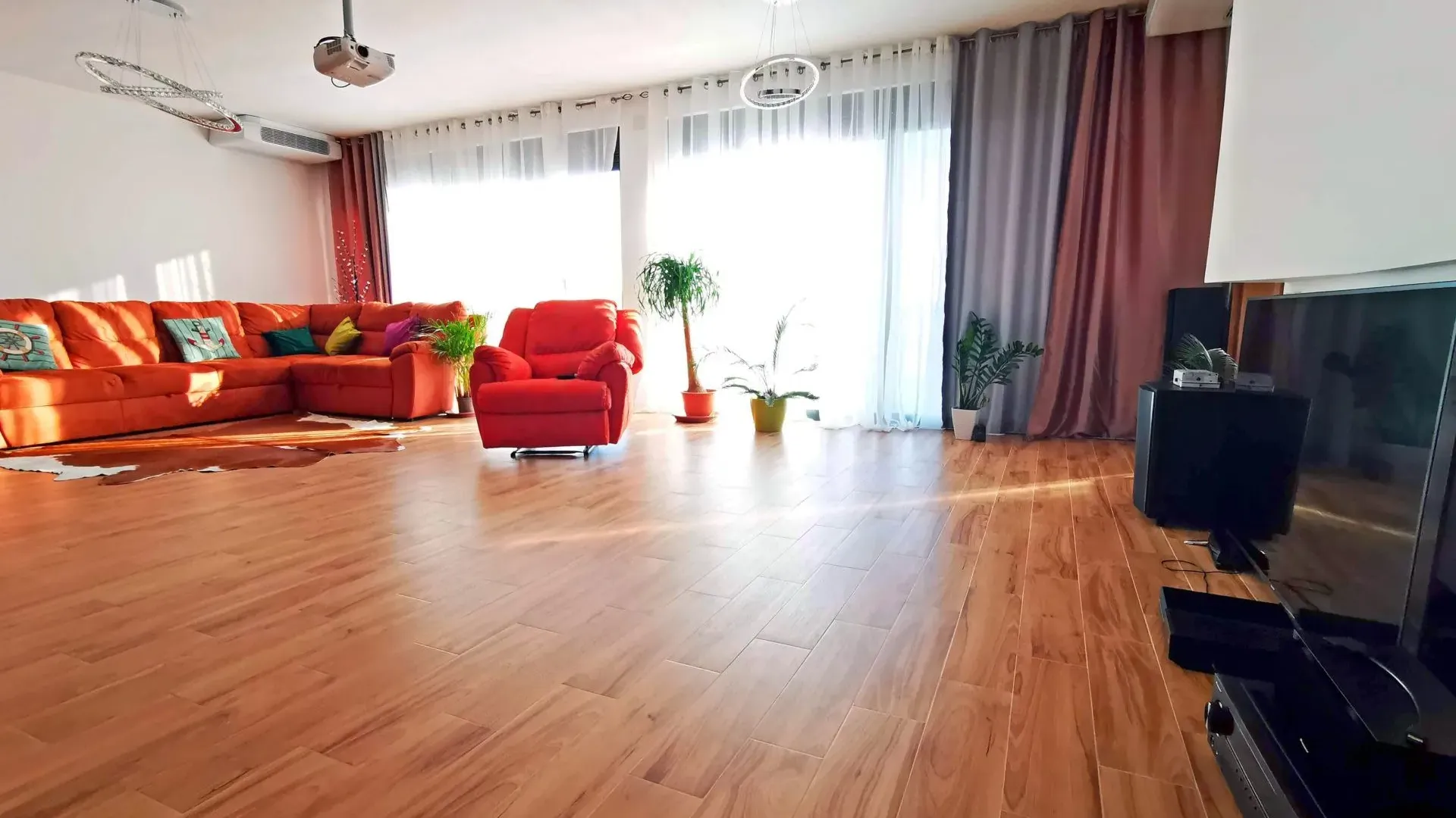 Prodaja, kuća, 207m², Bar, Crna Gora