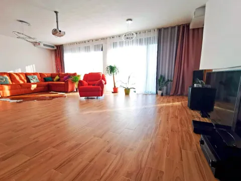 Prodaja, kuća, 207m², Bar, Crna Gora - image 4