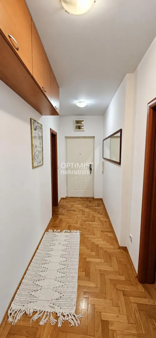 Prodaja, trosoban stan, 73m², Vojvode Vlahovica, Beograd