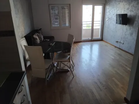 Rent, one bedroom apartment, 53m², City Kvart, Podgorica - image 2