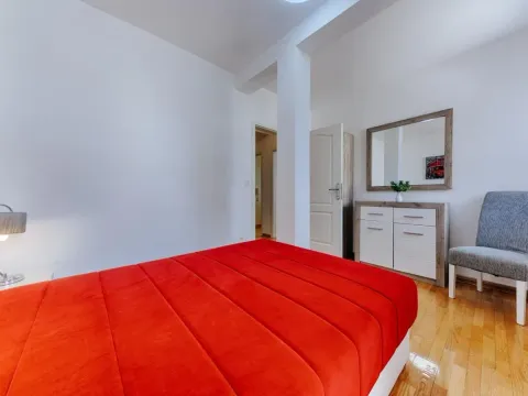 Sale, three bedroom apartment, 139m², Sveti Stefan, Budva - image 11